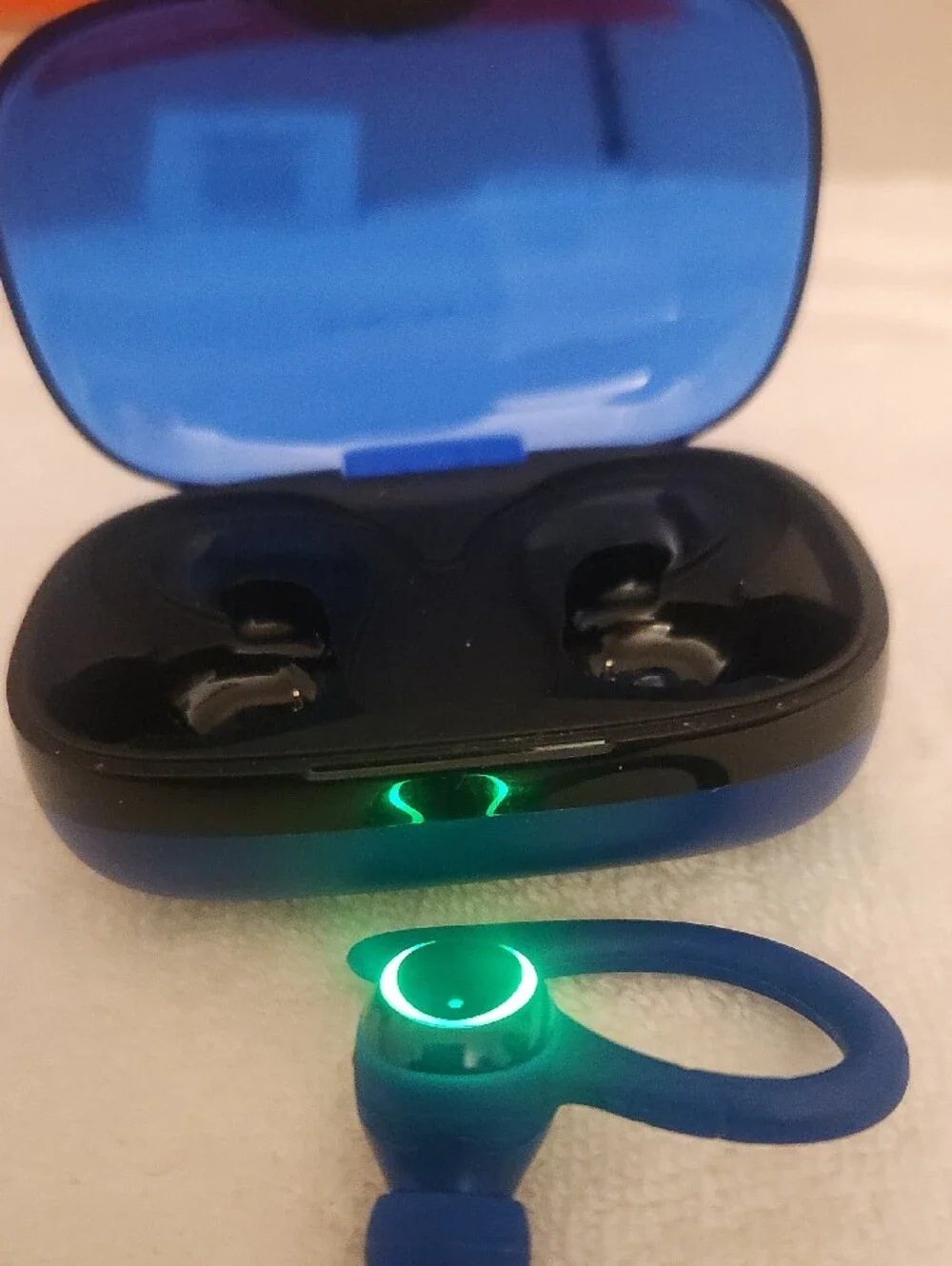 Blue Wireless Sport Earbuds with Charging Case - Bluetooth Earphones(one Side)